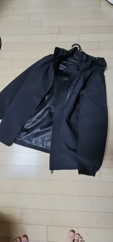 Casual Waterproof and Winterproof  Hooded Jacket photo review